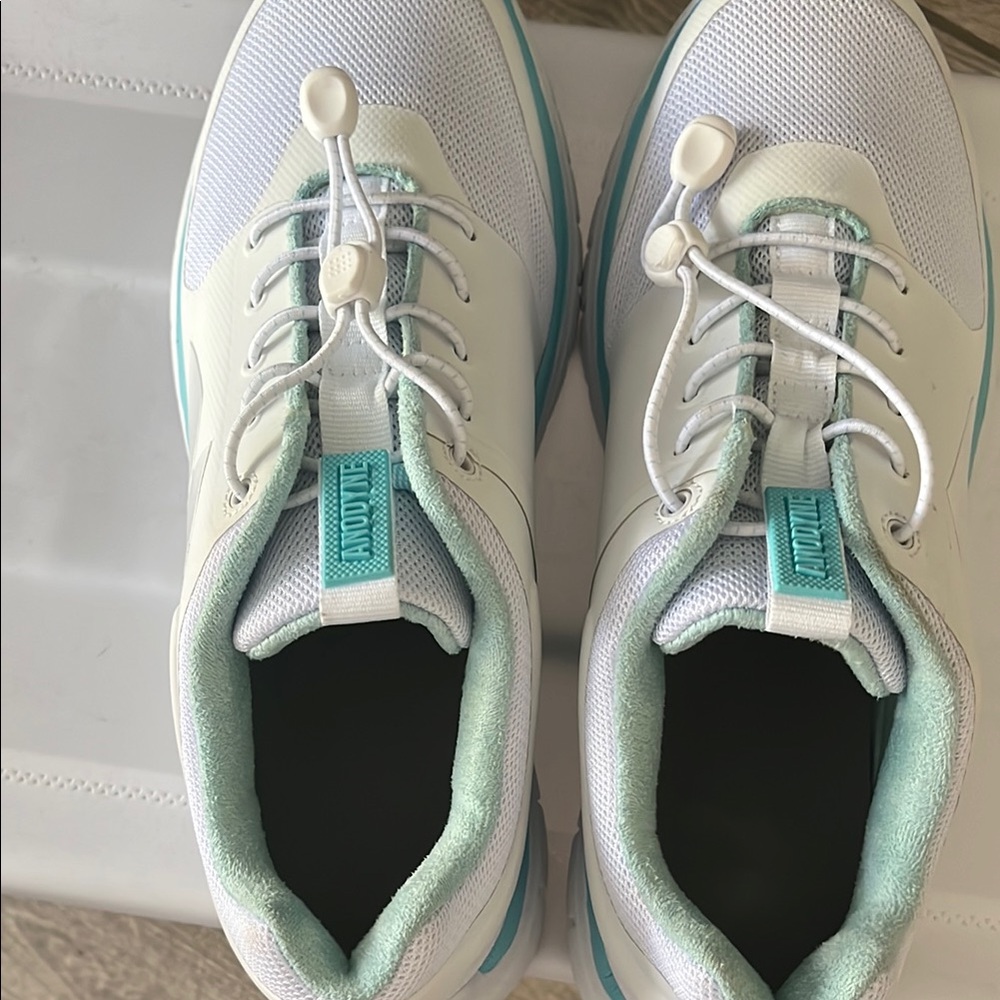 Anodyne NWOT White and Teal Easy Lace Athletic Shoes